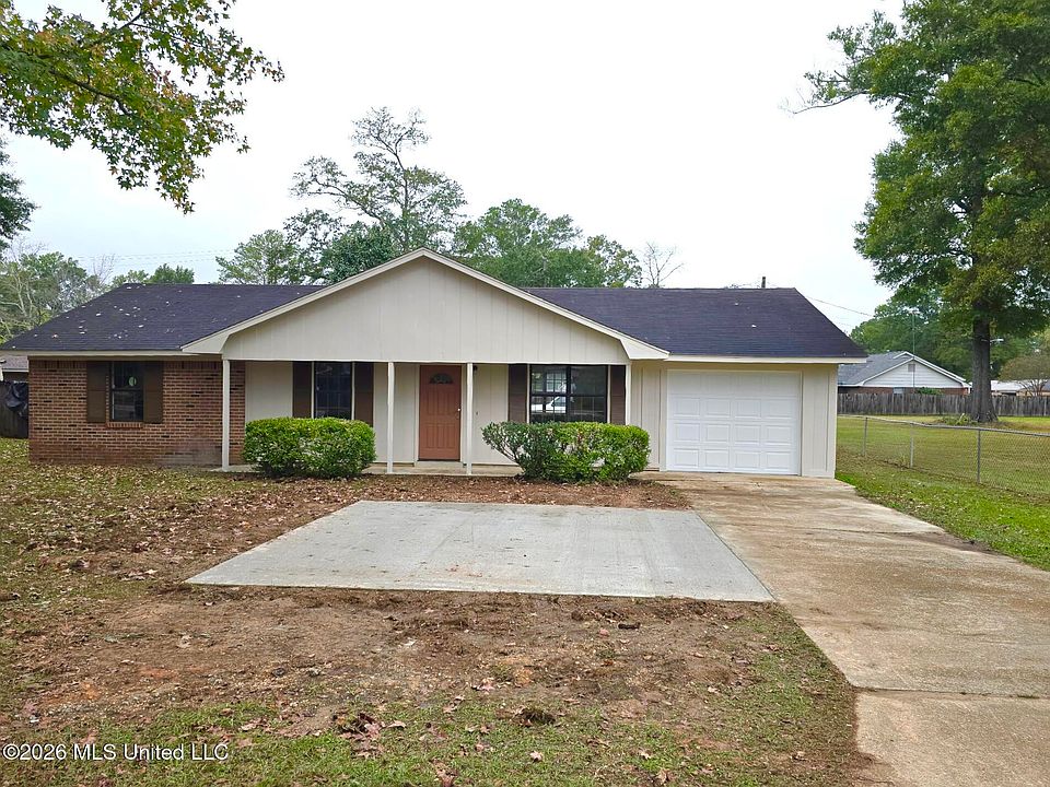 1st image of 409 N Lehmberg Rd