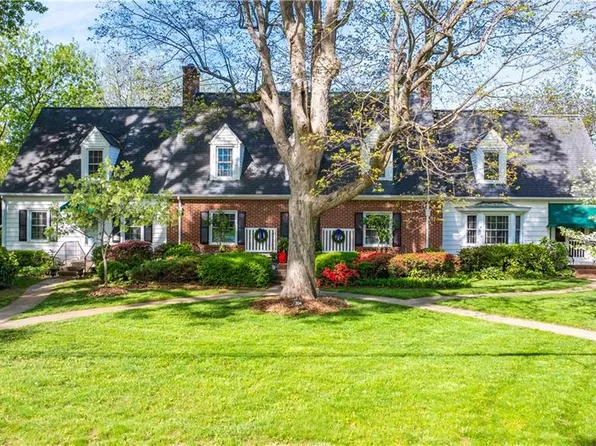 304 S Fayetteville St, Liberty, NC 27298