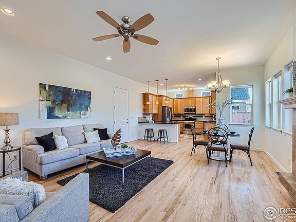 3rd image of 3098 Carbondale Ln