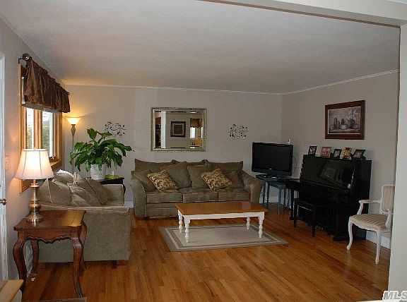 4th image of 88 Rose St