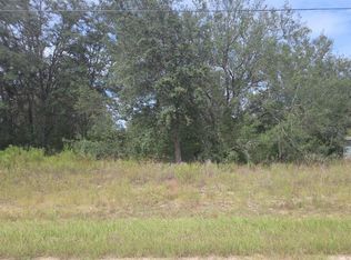 823 E Dellbrook Ln #32, Dunnellon, FL 34434