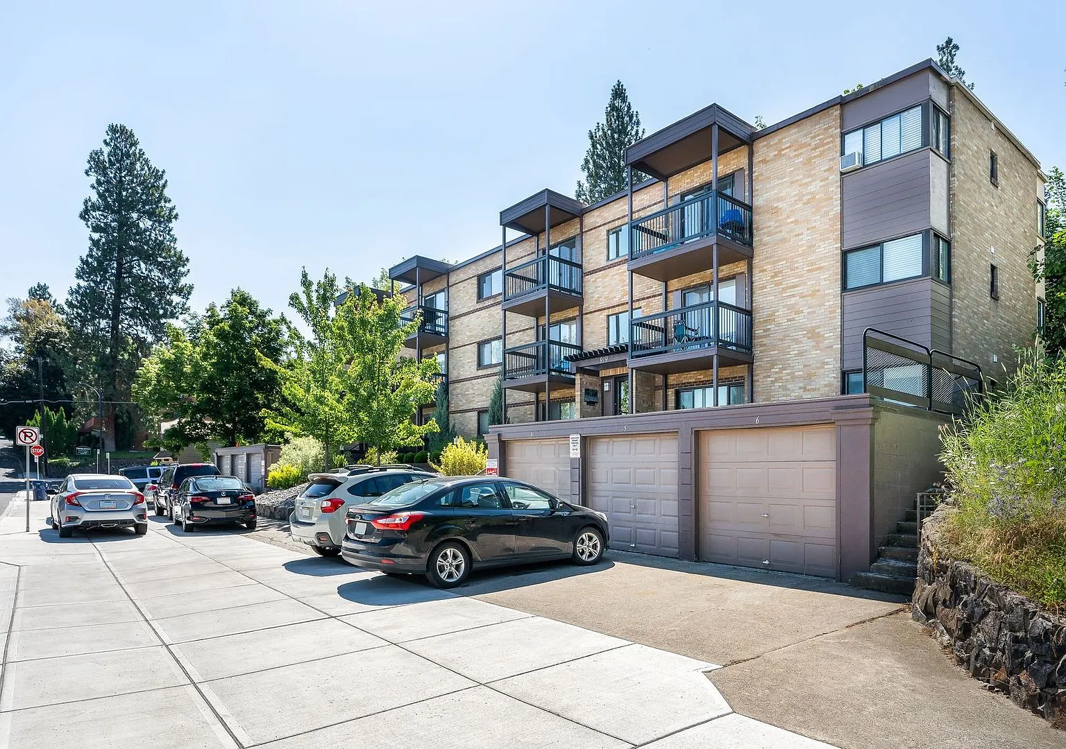 Suncrest — Photo 4