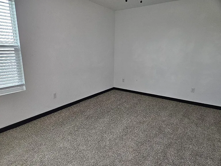 17721 Somerville Ct — Photo 7