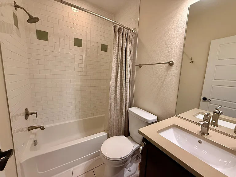 3257 N Williams St — Photo 16