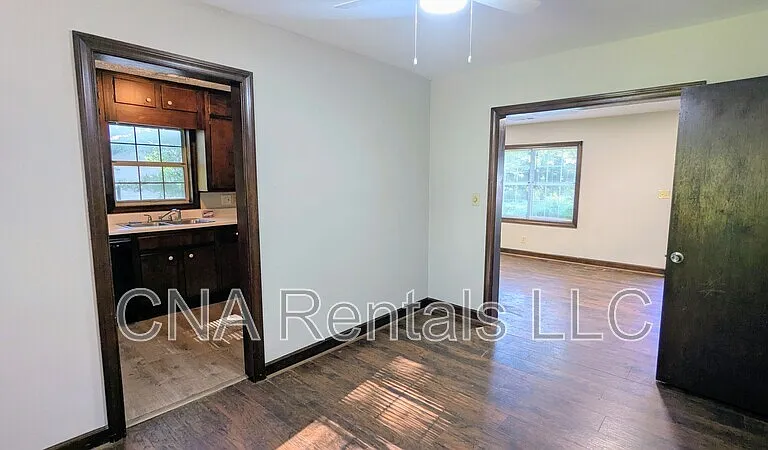 104 E Acres Dr SE — Photo 6