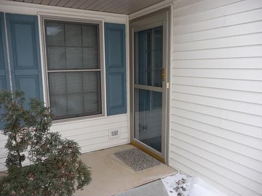 1st image of 804 Sunridge Ct Unit B