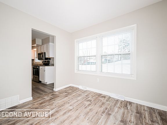 5th image of 104 Amy Dr