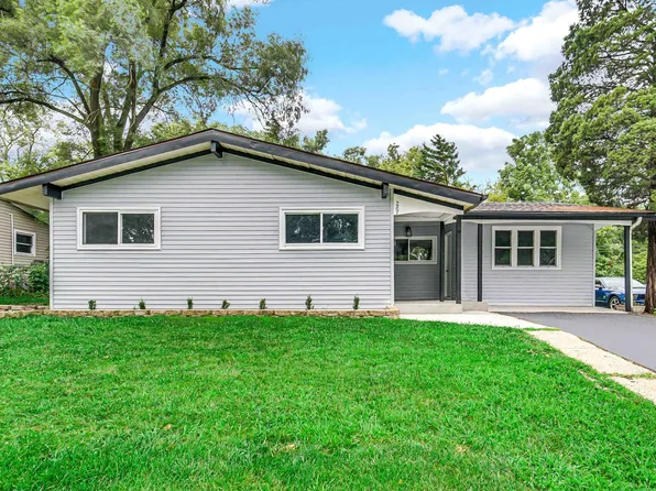 267 Rivers View Dr, Carpentersville, IL 60110