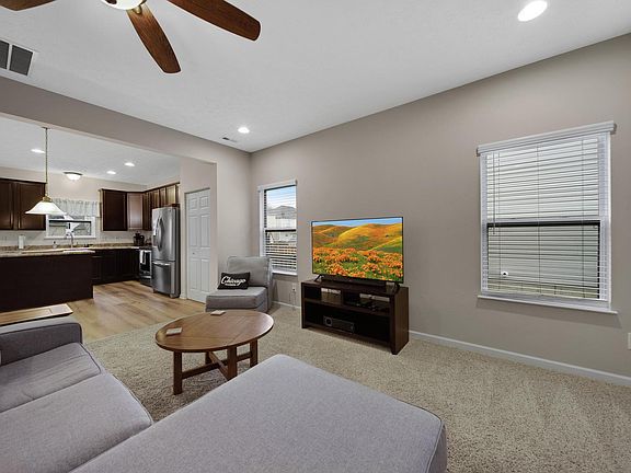 5th image of 6365 Oak Trail Dr