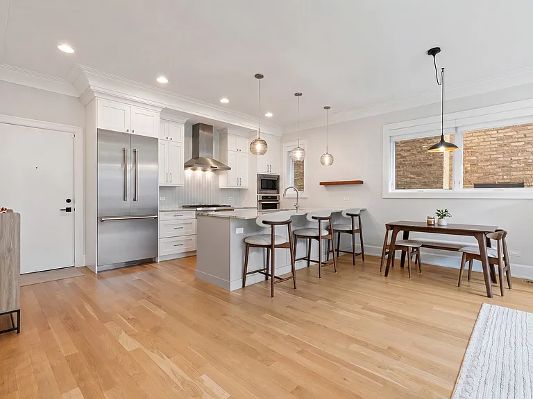 2738 N Racine Ave #1W — Photo 3