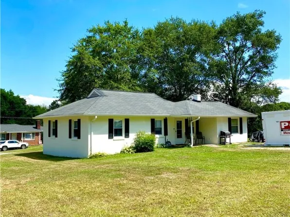 102 Gracie St, Seneca, SC 29678