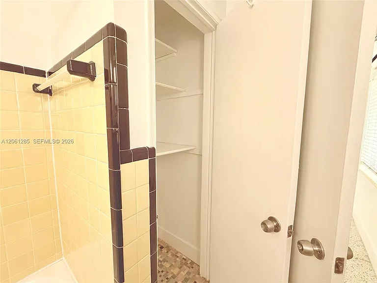 7400 Harding Ave #5 — Photo 4
