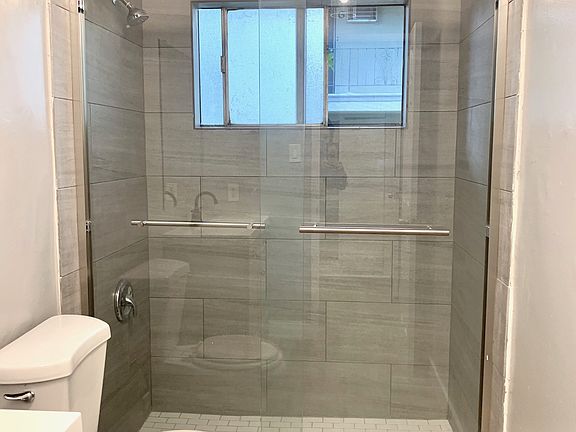 3rd image of 7318 Newlin Ave #5/6