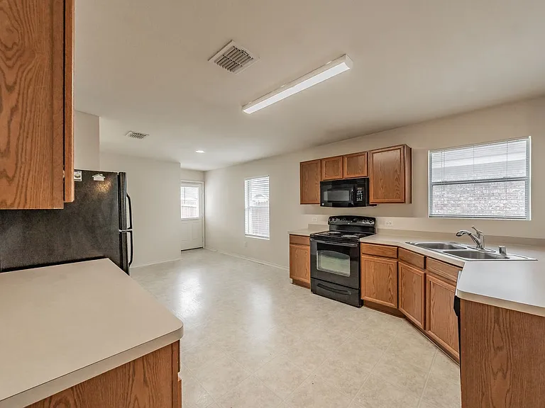 8864 Valley River Dr — Photo 3