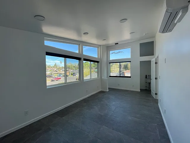 2 bed, 1100 sqft, $3,900 — Photo 2