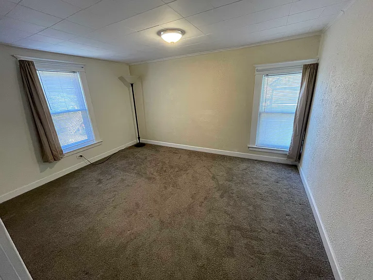 510 McCourtie St — Photo 2