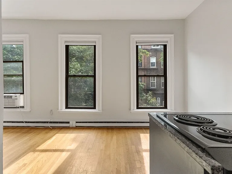 182 W Brookline St #3 — Photo 10