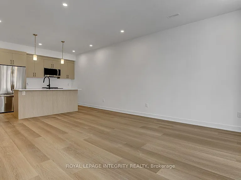 35 Ella St #C — Photo 6