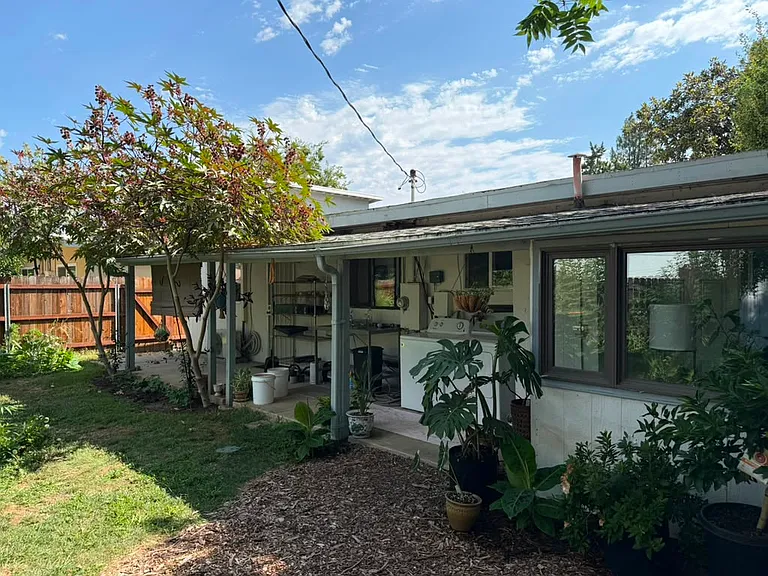 1115 Snyder Dr — Photo 15