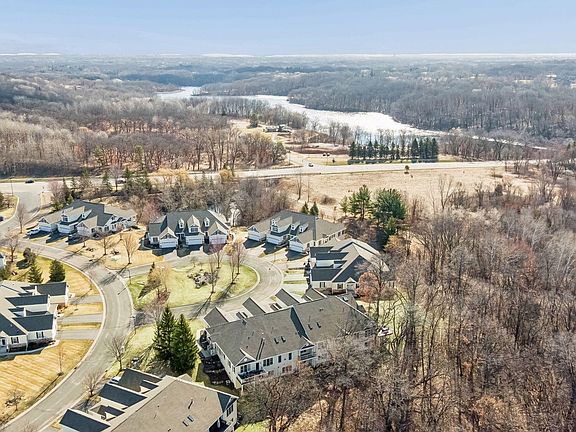 3rd image of 4834 Steeplechase Cir