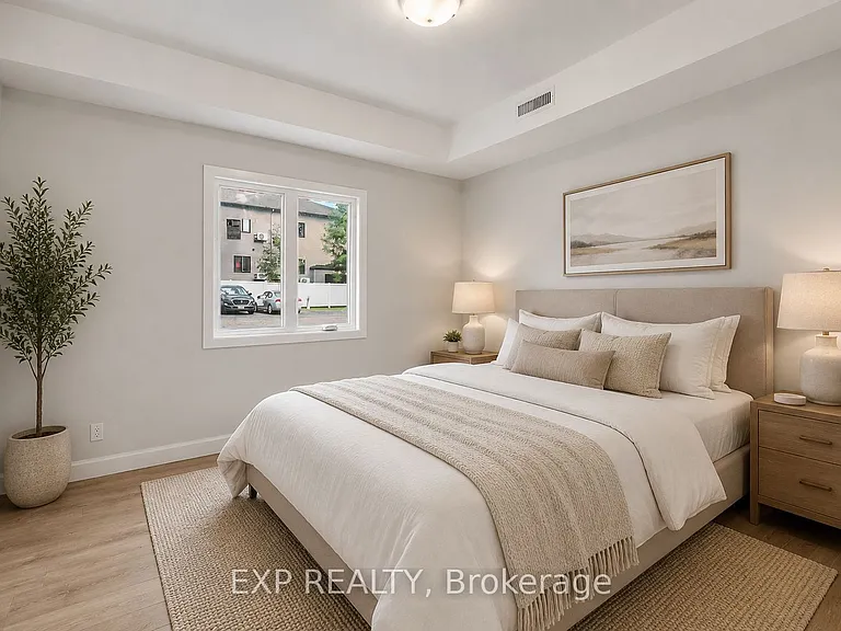 1089 Notre Dame St #2 — Photo 3