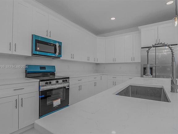 2nd image of 3060 Sean Rd