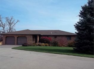 127 Eagleview Dr, Guttenberg, IA 52052