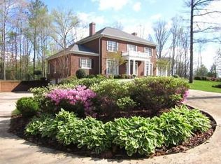 2323 Glencrofte Ln, Chattanooga, TN 37421