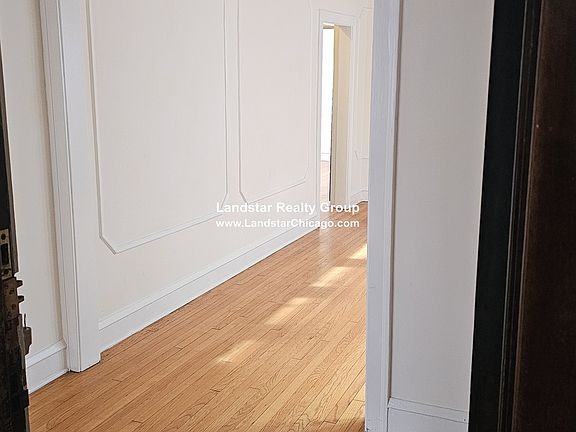 3rd image of 6425 N Francisco Ave #3