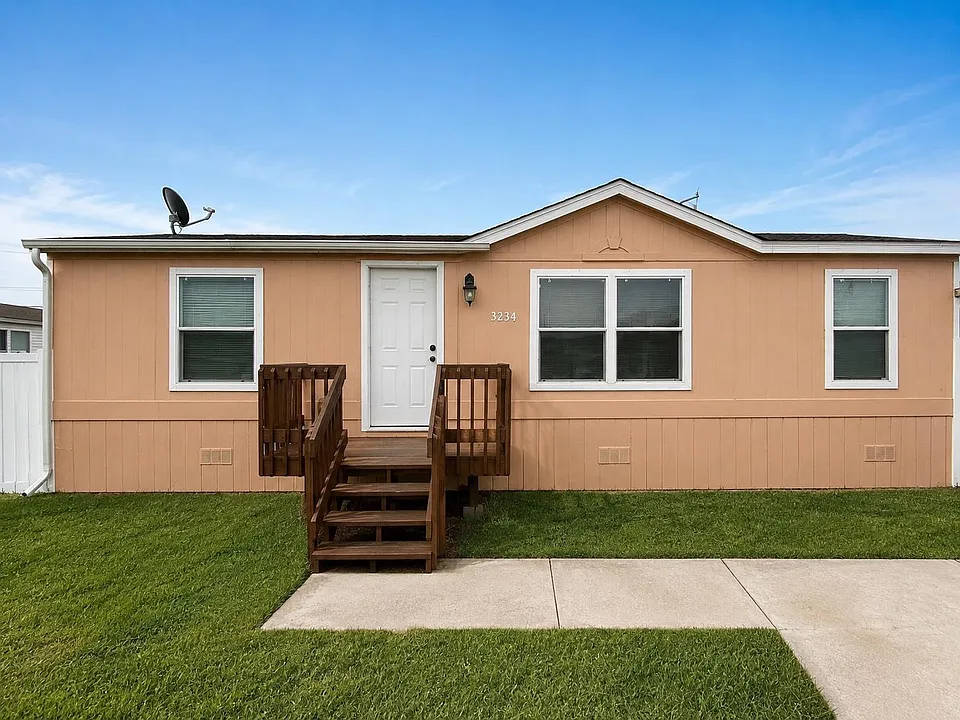 3234 Cantabrian Dr