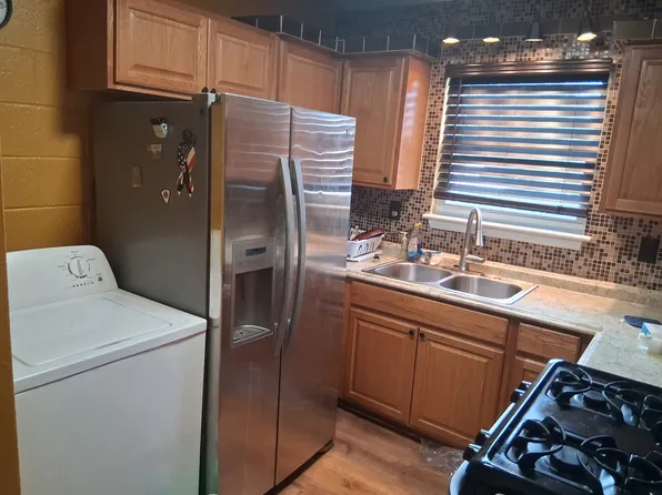 812 Craig St, Norfolk, VA 23523