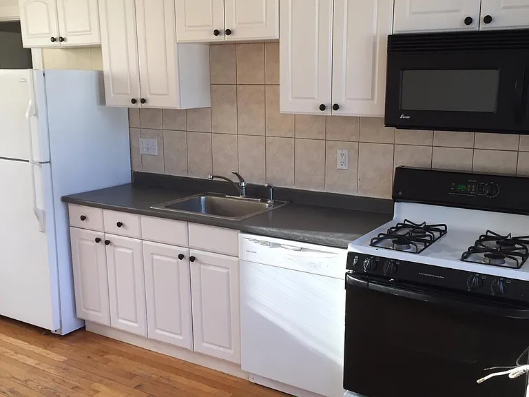 17 Lothian Rd #403 — Photo 8