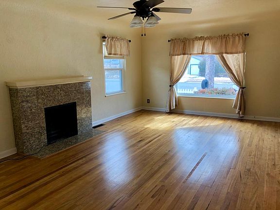 Main Level - Living Room