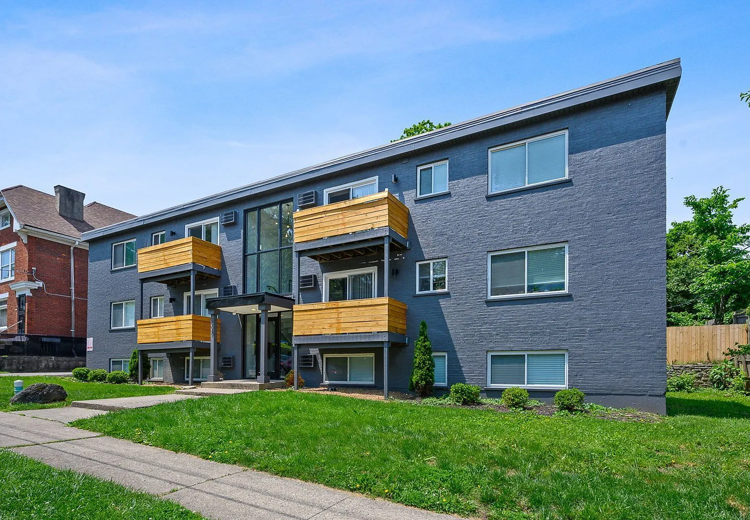1 bed, 1.0 bath, $1,205 — Photo 1