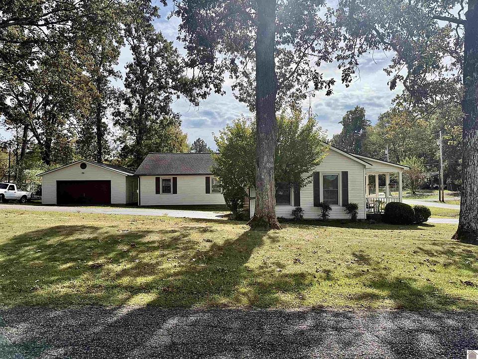 1st image of 8 Whispering Oaks Loop
