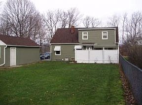 5th image of 98 Vestal Ave