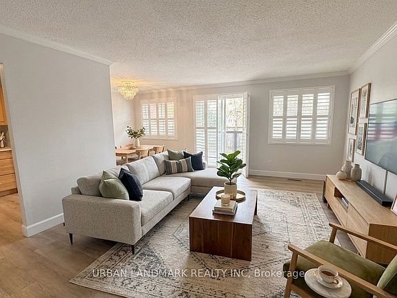 3rd image of 131 Taunton Rd E #201