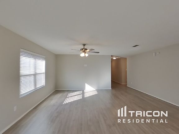 2nd image of 6221 Topsail Dr