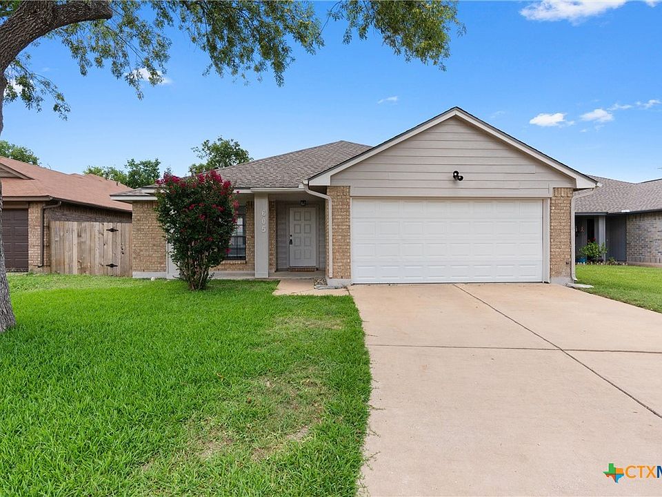 1st image of 605 Saunders Dr