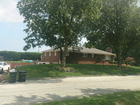 4th image of 1802 Meadowview Dr