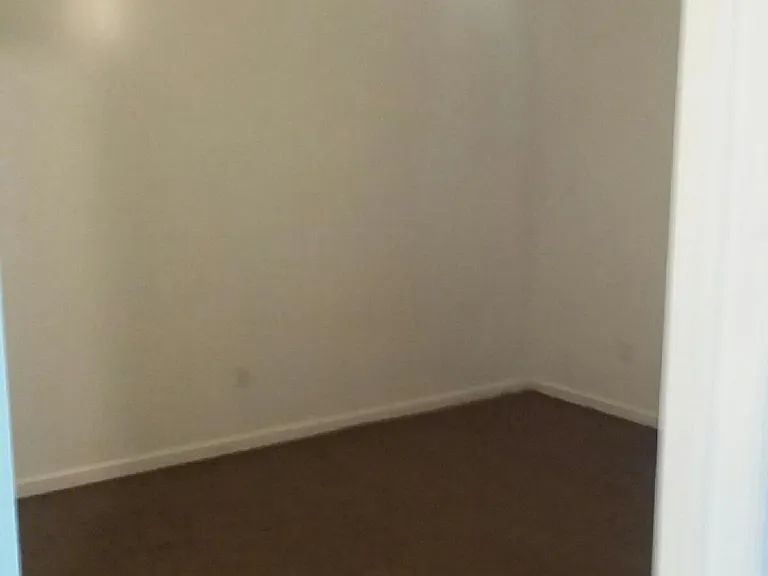947 Woods St — Photo 3