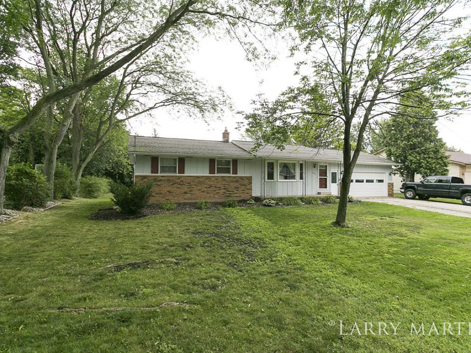 1st image of 251 S Taft St