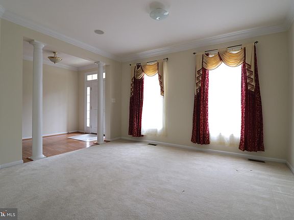 4th image of 42576 Legacy Park Dr