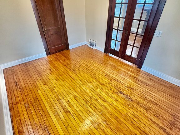 2nd image of 106 W Grace St Floor 1