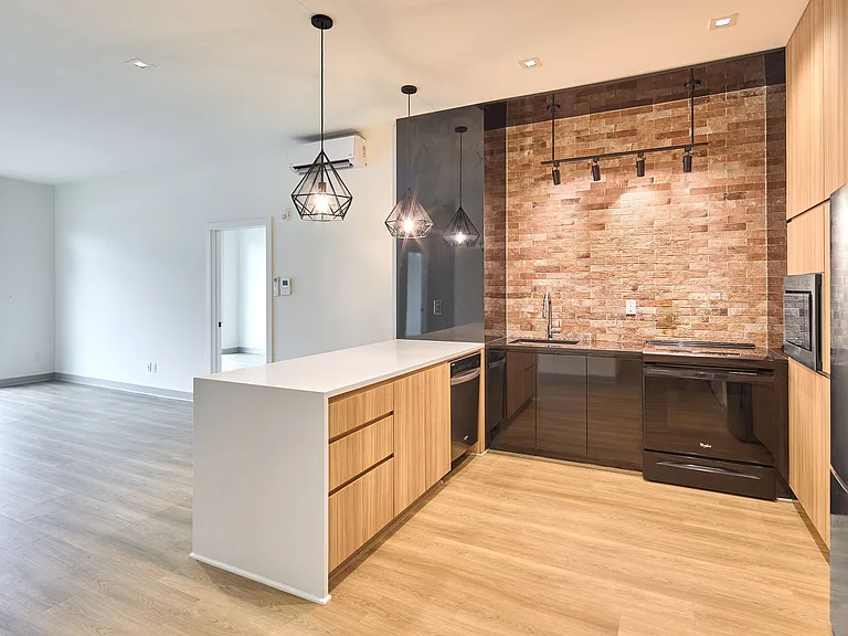 83 S Franklin St #120 — Photo 2