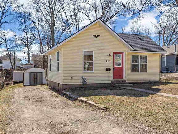 2nd image of 231 31st Street Dr SE