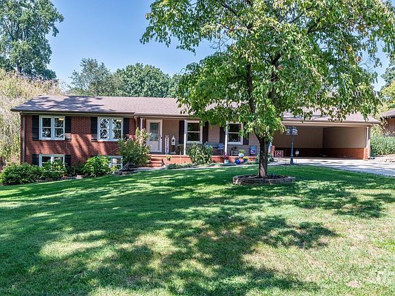 2nd image of 124 Deal Ln