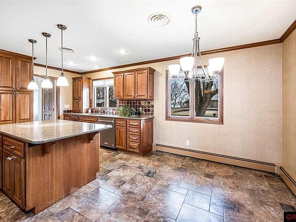 3rd image of 1920 Knollwood Dr