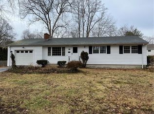 1 Beaver Rd, Barrington, RI 02806