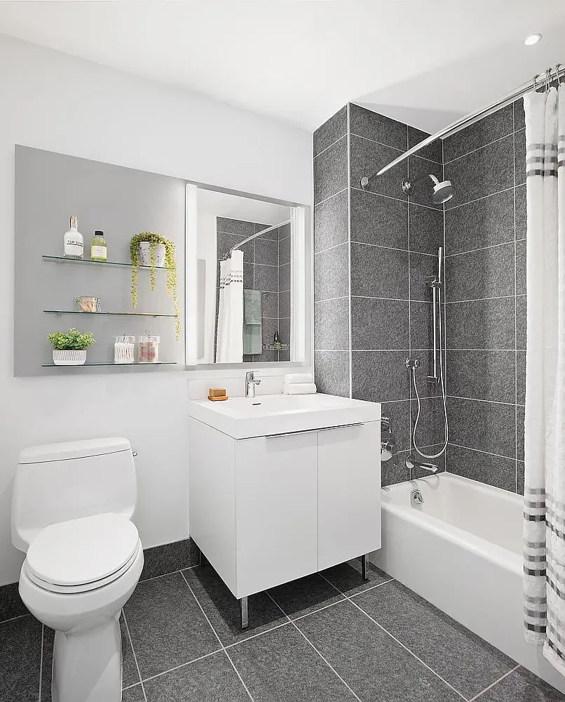 555 West 38th Street — Photo 2